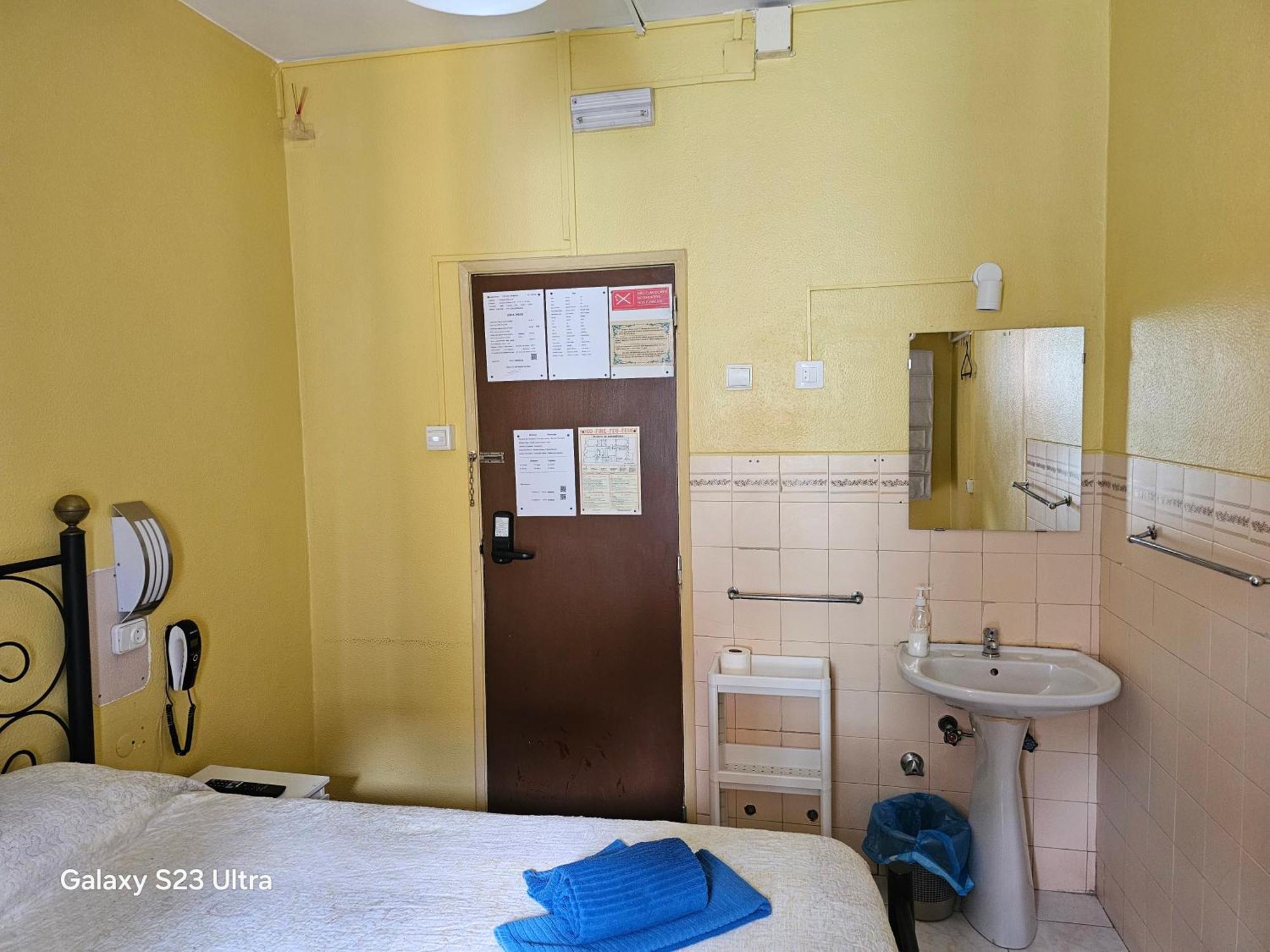 Pensao Residencial Flor Dos Cavaleiros — Photos 2
